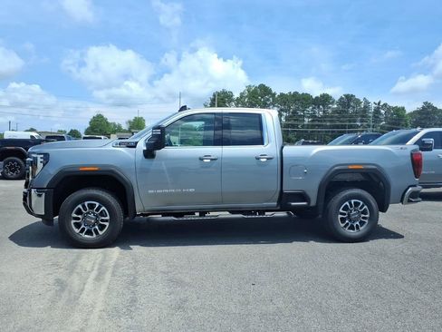 New 2026 GMC Sierra 2500 SLE w/ SLE Value Package; AWD/4WD image 4