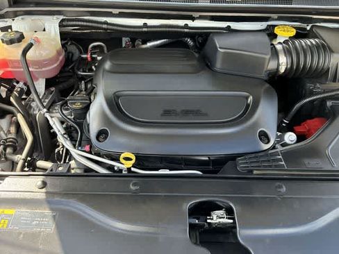 Used 2023 Chrysler Voyager LX FWD image 15
