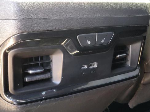 Used 2022 GMC Sierra 1500 AT4 w/ AT4 Premium Package AWD/4WD image 13