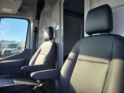 New 2026 Ford Transit 250 148 Medium Roof image 22