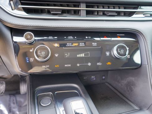 Certified 2023 INFINITI QX60 Luxe w/ Performance Audio Package image 16