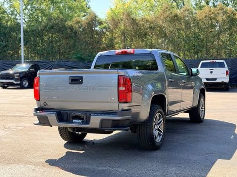 Used 2022 Chevrolet Colorado W/T w/ Custom Special Edition AWD/4WD image 5