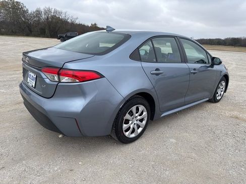 Used 2023 Toyota Corolla LE image 5