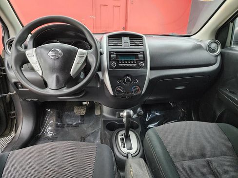 Used 2017 Nissan Versa SV image 12