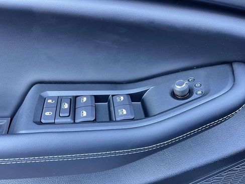 New 2025 Jeep Grand Cherokee Altitude image 12