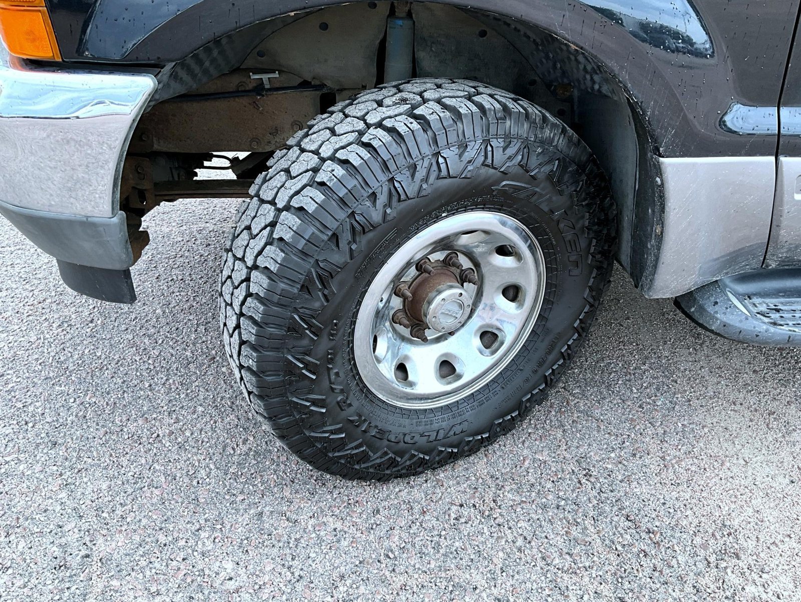 Used 2001 Ford Excursion XLT AWD/4WD image 26