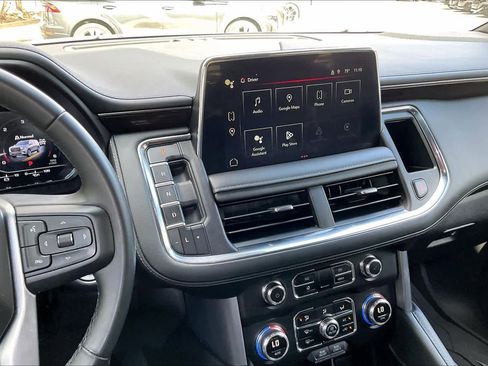 Used 2024 GMC Yukon SLE image 7