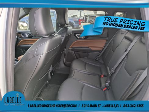 Used 2024 Jeep Compass Limited w/ Elite Group AWD/4WD image 11
