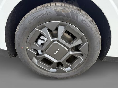 New 2026 Kia Carnival SX image 9