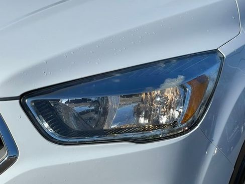 Used 2019 Ford Escape SE image 35