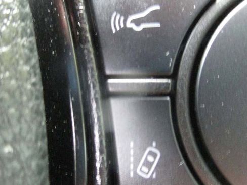 Used 2022 Toyota RAV4 LE image 21