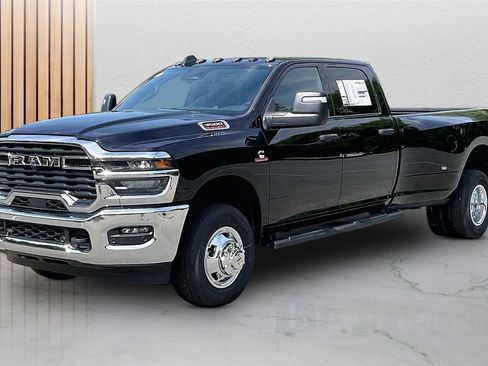 New 2026 RAM 3500 Tradesman AWD/4WD image 4