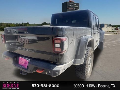 Used 2026 Jeep Gladiator Mojave AWD/4WD image 12