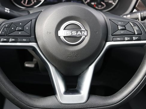 Used 2024 Nissan Altima 2.5 SV FWD image 15