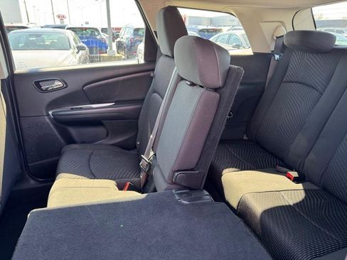 Used 2018 Dodge Journey SXT w/ Blacktop Package image 9