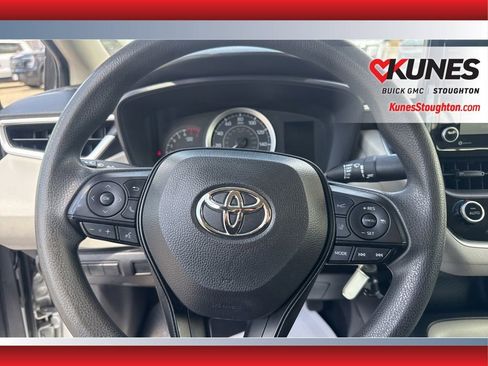 Used 2022 Toyota Corolla LE FWD image 24