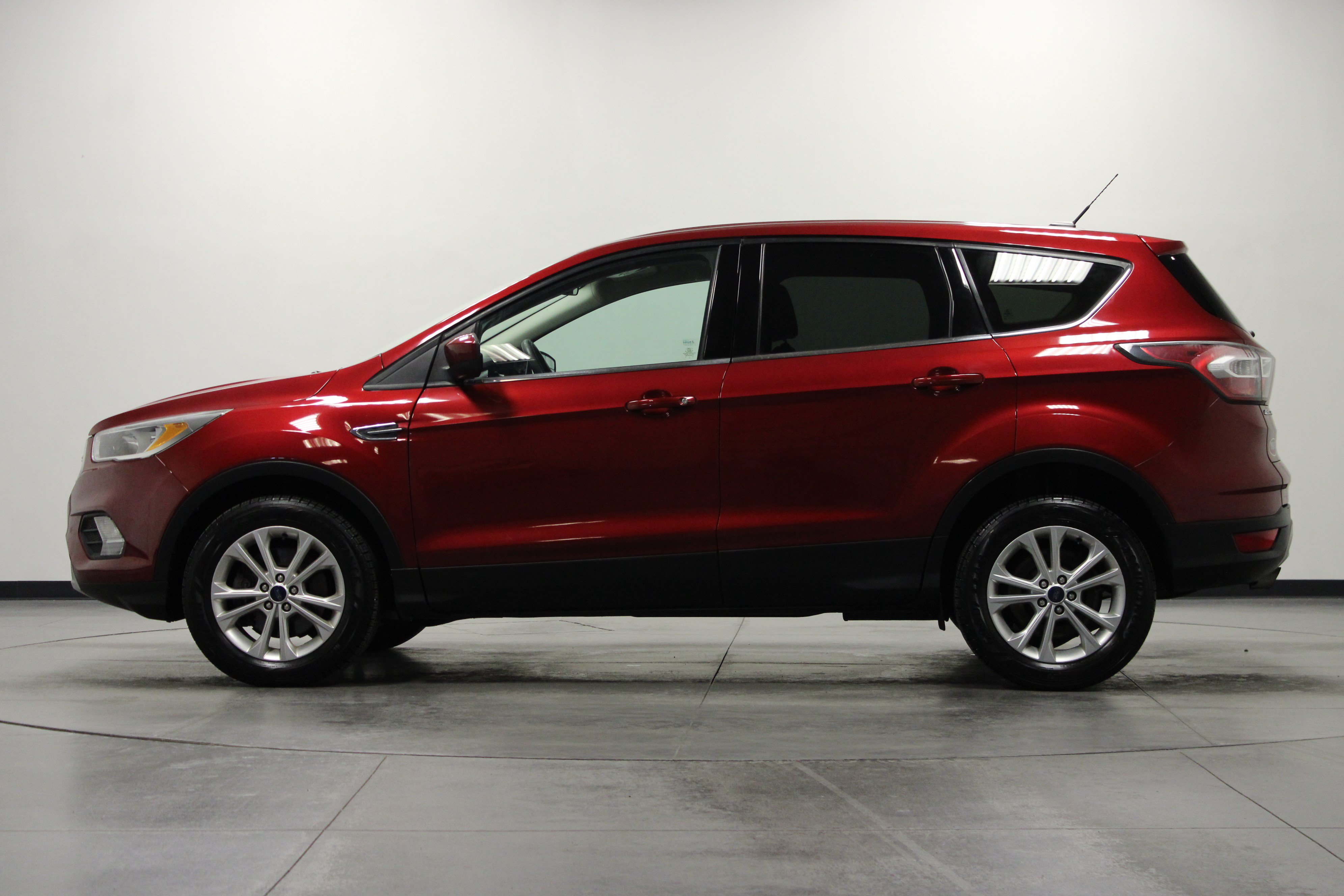 Used 2017 Ford Escape SE AWD/4WD image 7