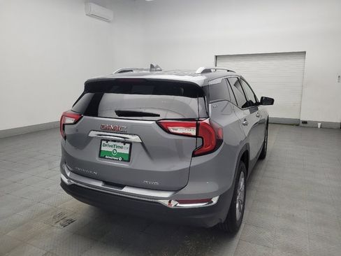 Used 2023 GMC Terrain SLT image 9