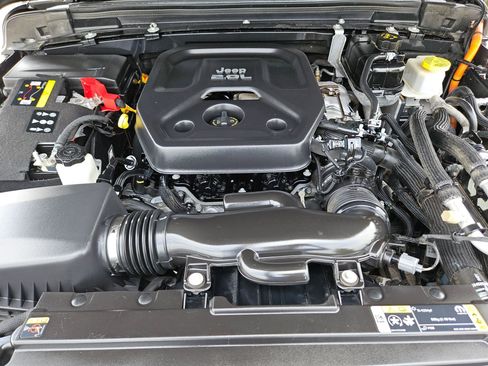 Used 2022 Jeep Wrangler Unlimited Rubicon 4xe AWD/4WD image 28