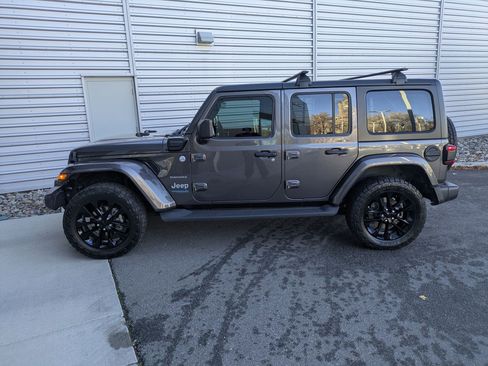 Used 2022 Jeep Wrangler Unlimited Sahara w/ Cold Weather Group image 2
