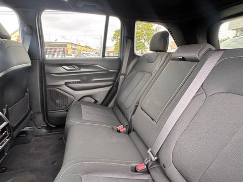 New 2026 Jeep Grand Cherokee Laredo AWD/4WD image 17