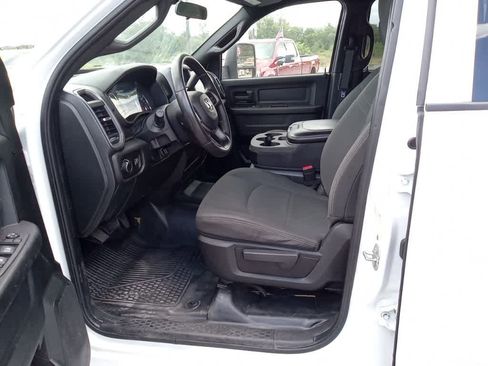 Used 2022 RAM 3500 Tradesman image 21