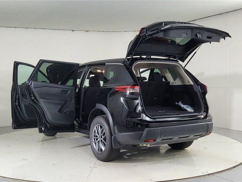 Used 2026 Nissan Rogue S image 11