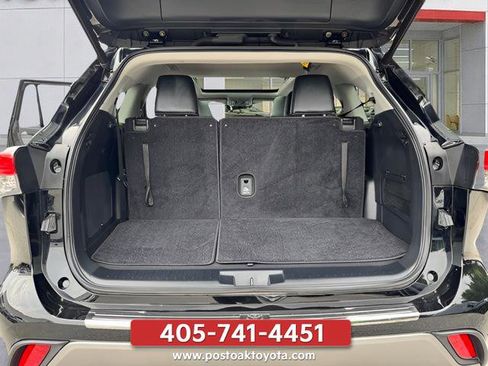 Used 2023 Toyota Highlander Platinum AWD/4WD image 40
