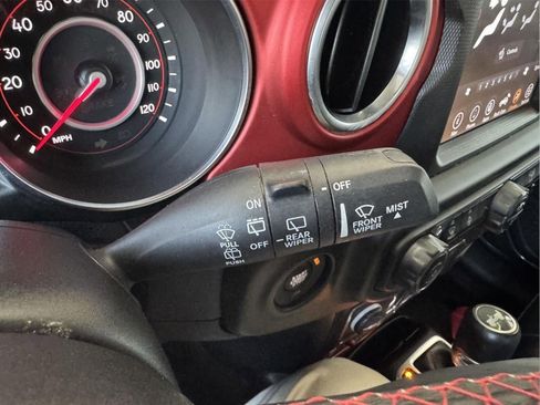 Used 2021 Jeep Wrangler Unlimited Rubicon AWD/4WD image 18