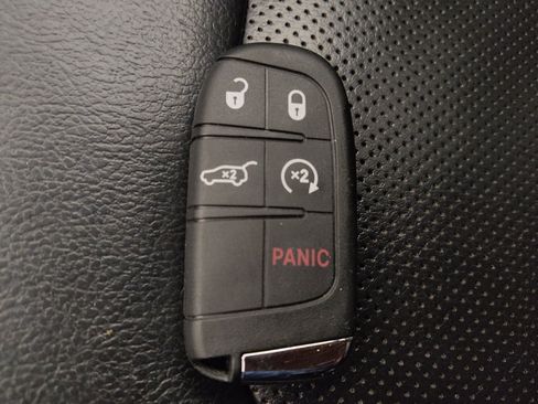 Used 2019 Jeep Compass Limited AWD/4WD image 32