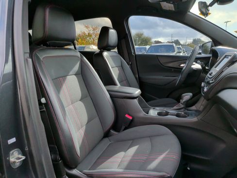 Used 2023 Chevrolet Equinox RS image 33