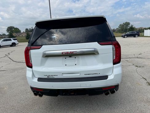 Used 2022 GMC Yukon XL Denali w/ Max Trailering Package AWD/4WD image 5