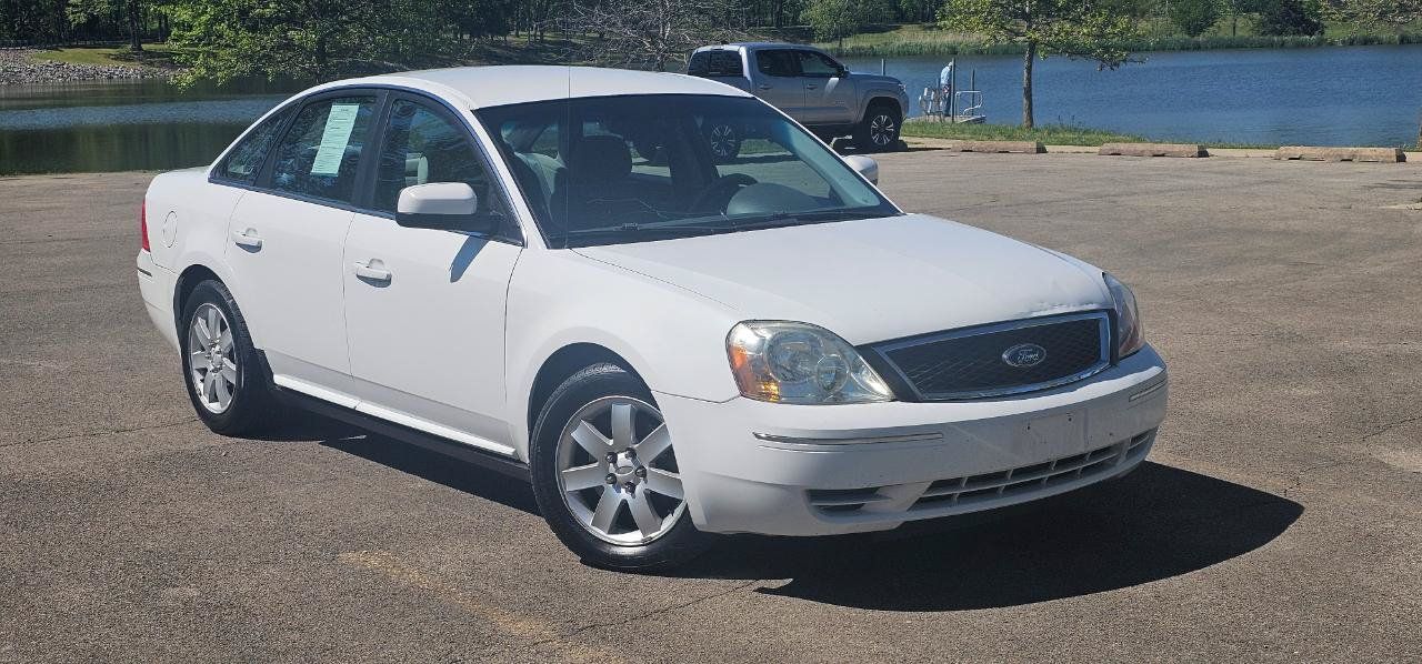 Used 2007 Ford Five Hundred SEL FWD image 2