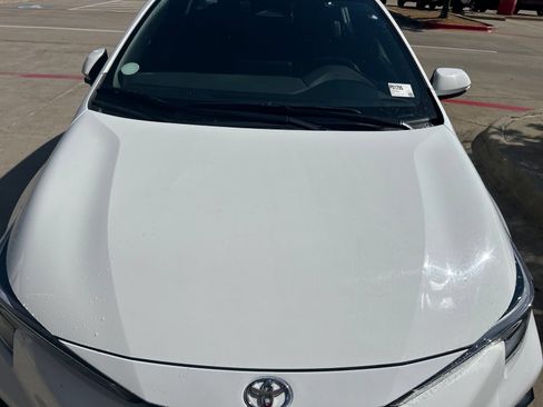 Used 2026 Toyota Corolla SE FWD image 3