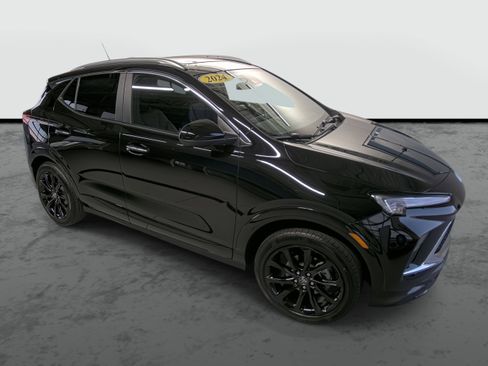 Used 2024 Buick Encore GX Sport Touring w/ Experience Buick Package image 4
