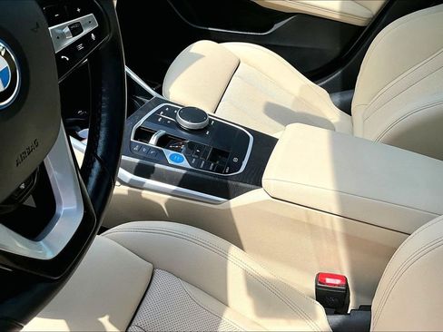Used 2024 BMW i4 xDrive40i w/ Premium Package AWD/4WD image 18