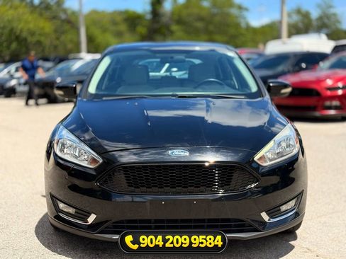 Used 2017 Ford Focus Titanium FWD image 9