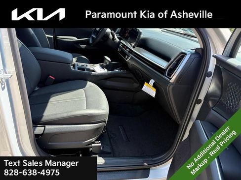 New 2026 Kia Sorento S w/ S Panoramic Sunroof Package FWD image 20