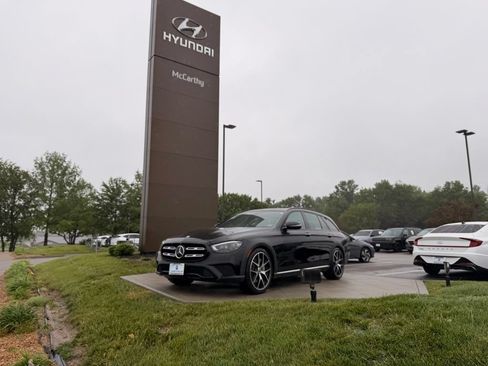 Used 2021 Mercedes-Benz E 450 4MATIC All-Terrain Wagon image 35