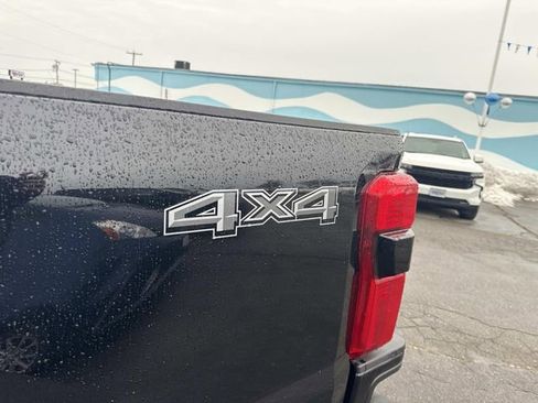 Used 2024 Ford F250 Lariat w/ Black Appearance Package image 13