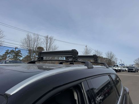 Used 2022 Toyota Highlander XLE image 11