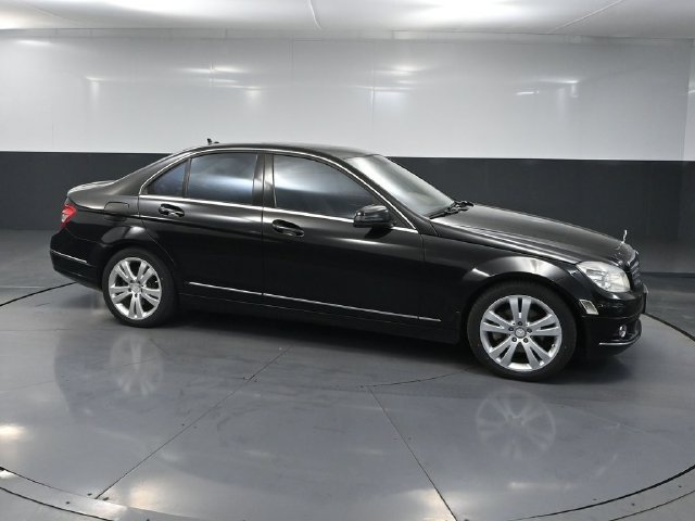 Used 2011 Mercedes-Benz C 300 4MATIC Sedan image 2