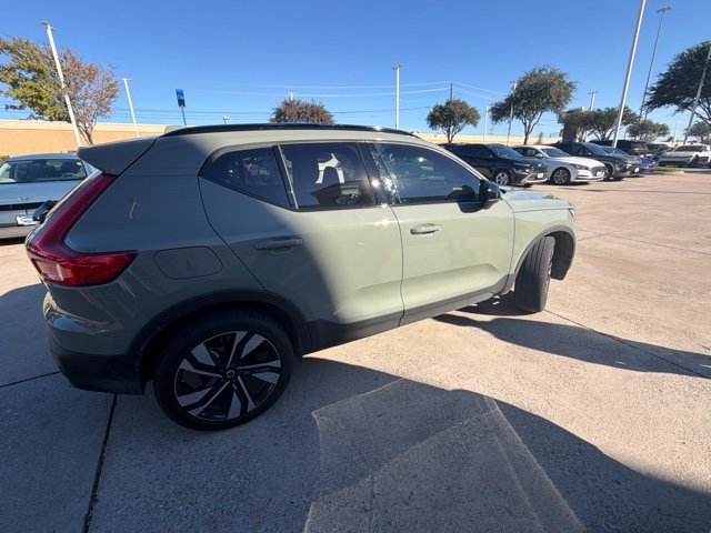 Used 2025 Volvo XC40 B5 Ultra w/ Climate Package AWD/4WD image 4