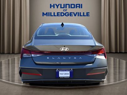 New 2026 Hyundai Elantra SE
