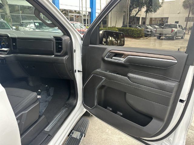Used 2024 Chevrolet Silverado 1500 LT RWD image 23