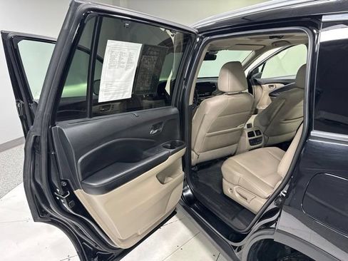 Used 2019 Honda Pilot Touring image 27