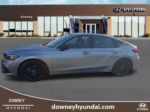 Used 2024 Honda Civic Sport image 2