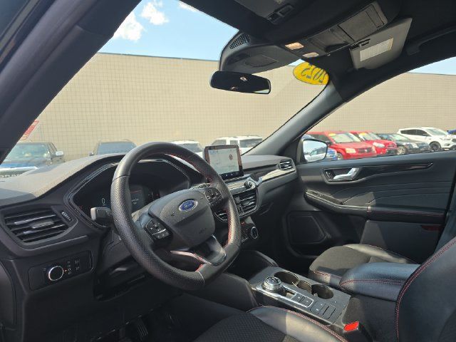 Certified 2025 Ford Escape ST-Line AWD/4WD image 12
