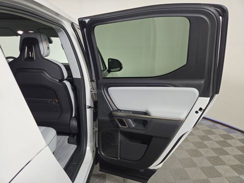 Used 2023 Rivian R1T Adventure image 19