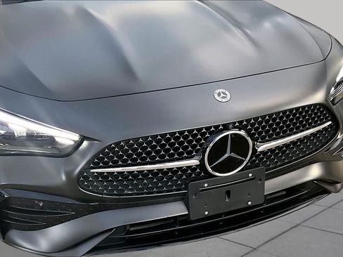 Used 2025 Mercedes-Benz CLE 450 4MATIC Cabriolet image 30